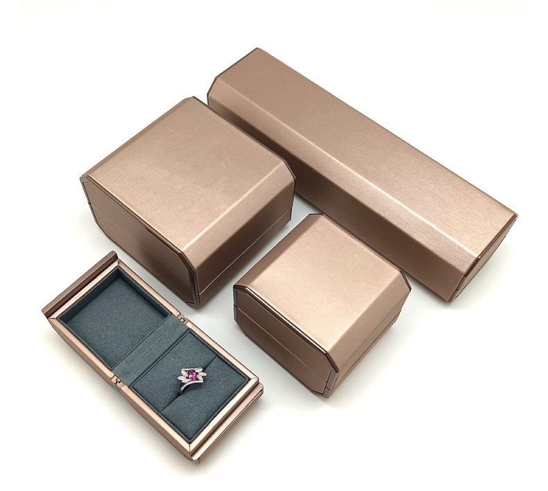 Octagonal Creative Magnetic Jewelry Box