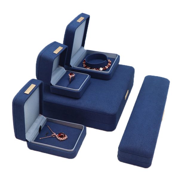 Arched Microfiber Jewelry Box