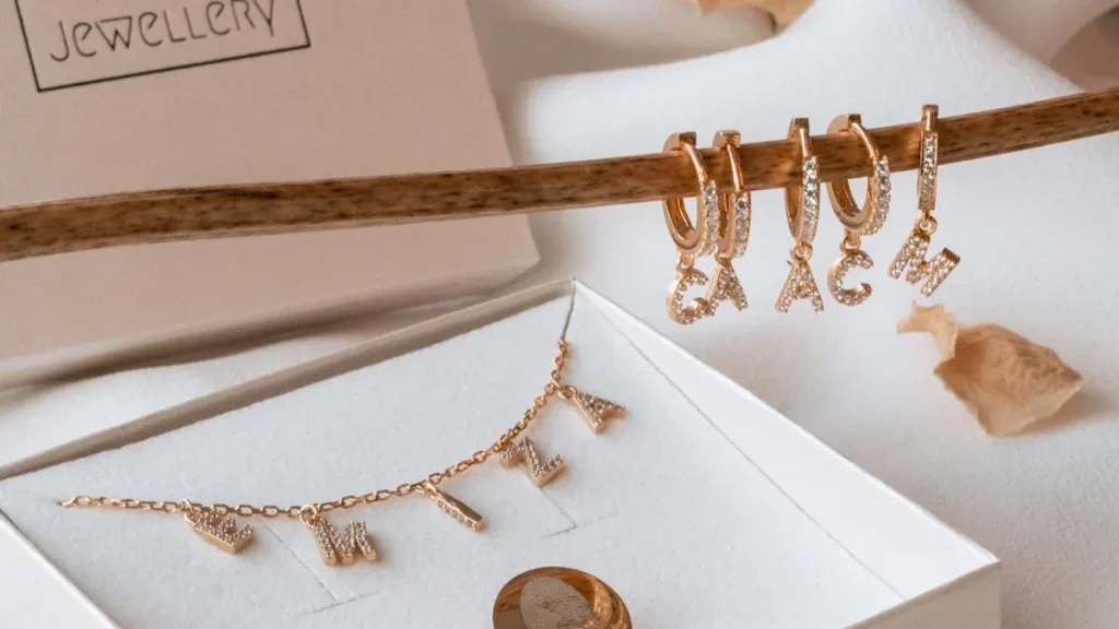 How Hot Stamping Transforms Custom Jewelry Boxes into Luxury Packaging