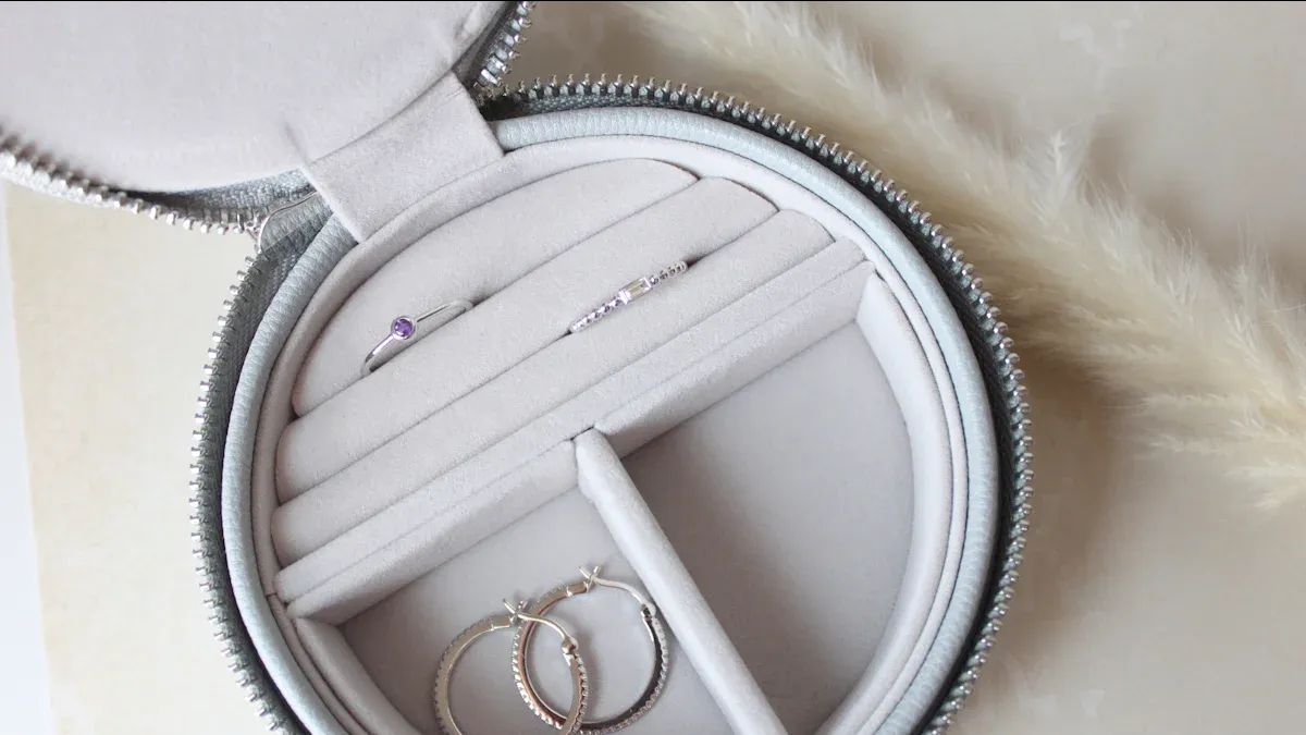 Personalized Jewelry Box Strategies for Jeweler