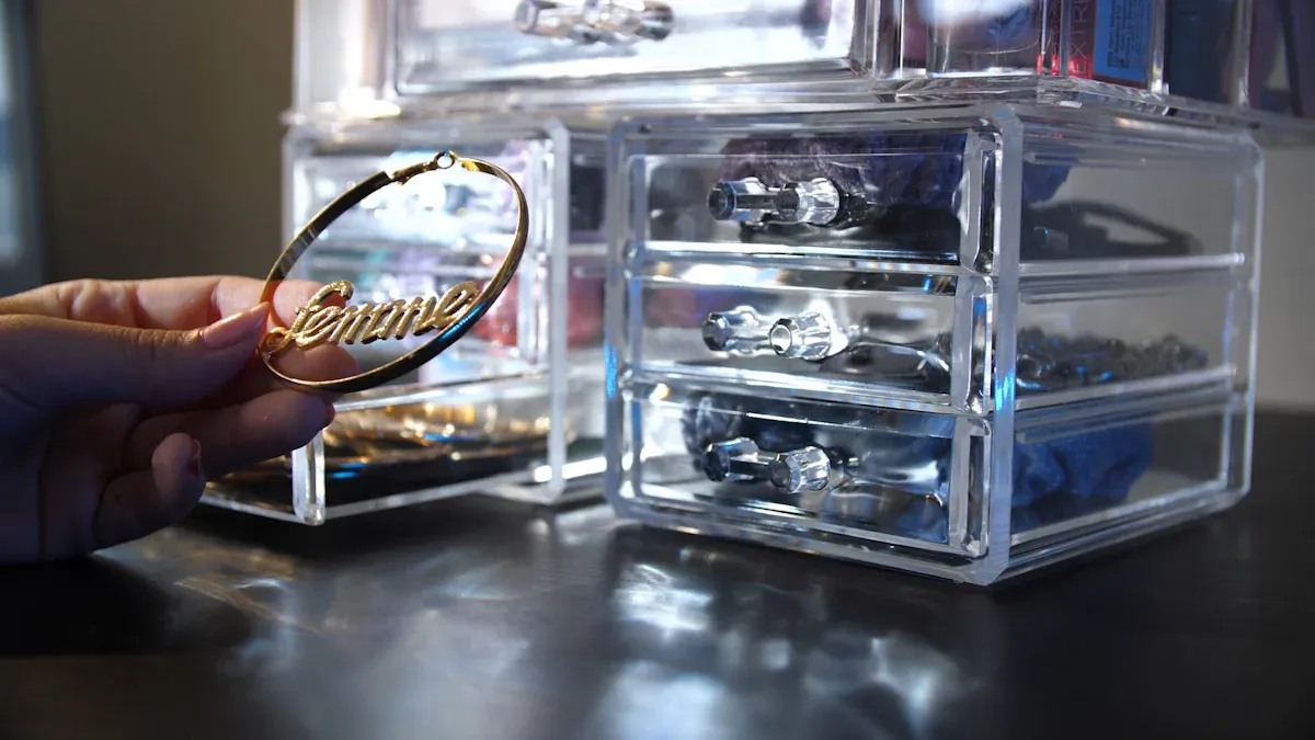 Applications of Plastics and Acrylics in Jewelry Box Manufacturing