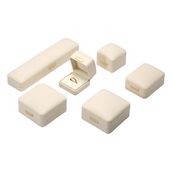 Classic Cream Bracelet Box Packaging