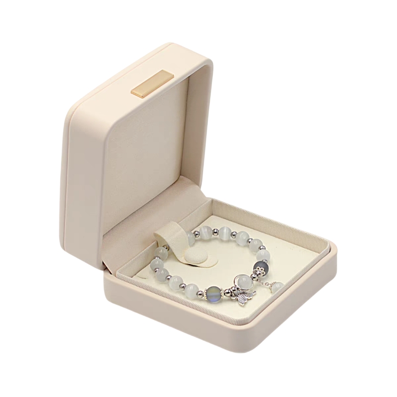Classic Cream Bracelet Box Packaging