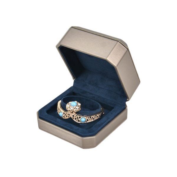 Elegant Jewelry Bracelet Box with Octagonal Silhouette