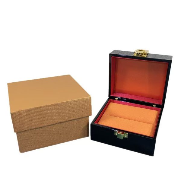 Elegant Large Wooden Ring Box for Luxury Jewelry Presentation