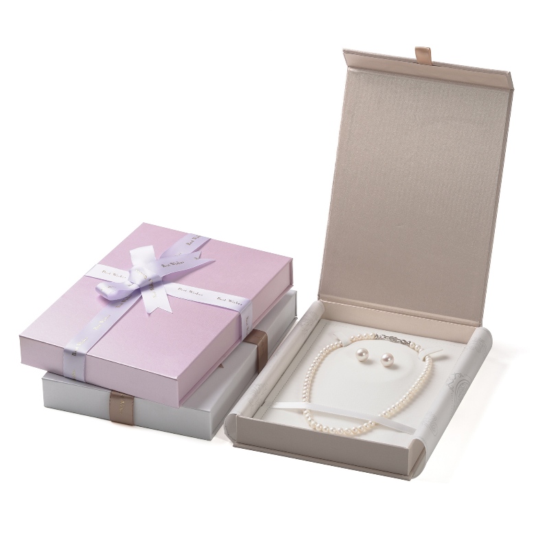 Elegant Satin-Covered Box for Pearl Necklace Packaging