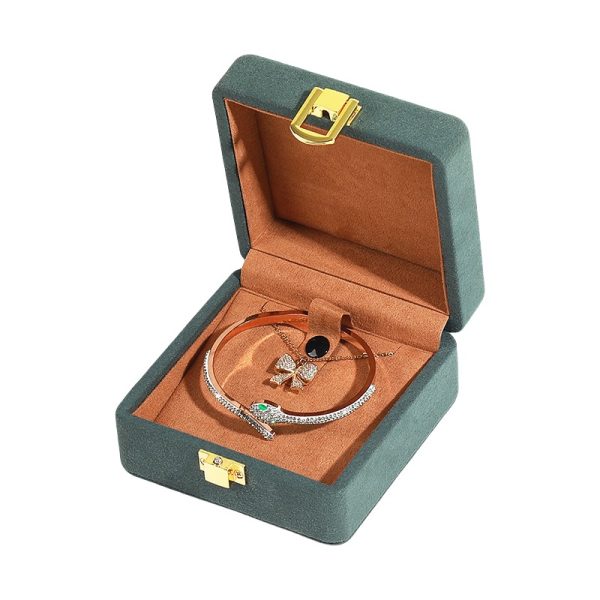 Elegant Velvet Boxes for Bracelets