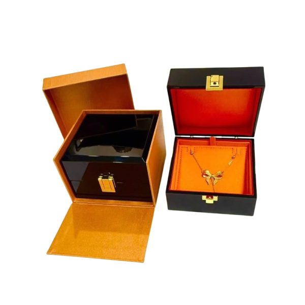 Elegant Wooden Pendant Necklace Packaging Presentation Box